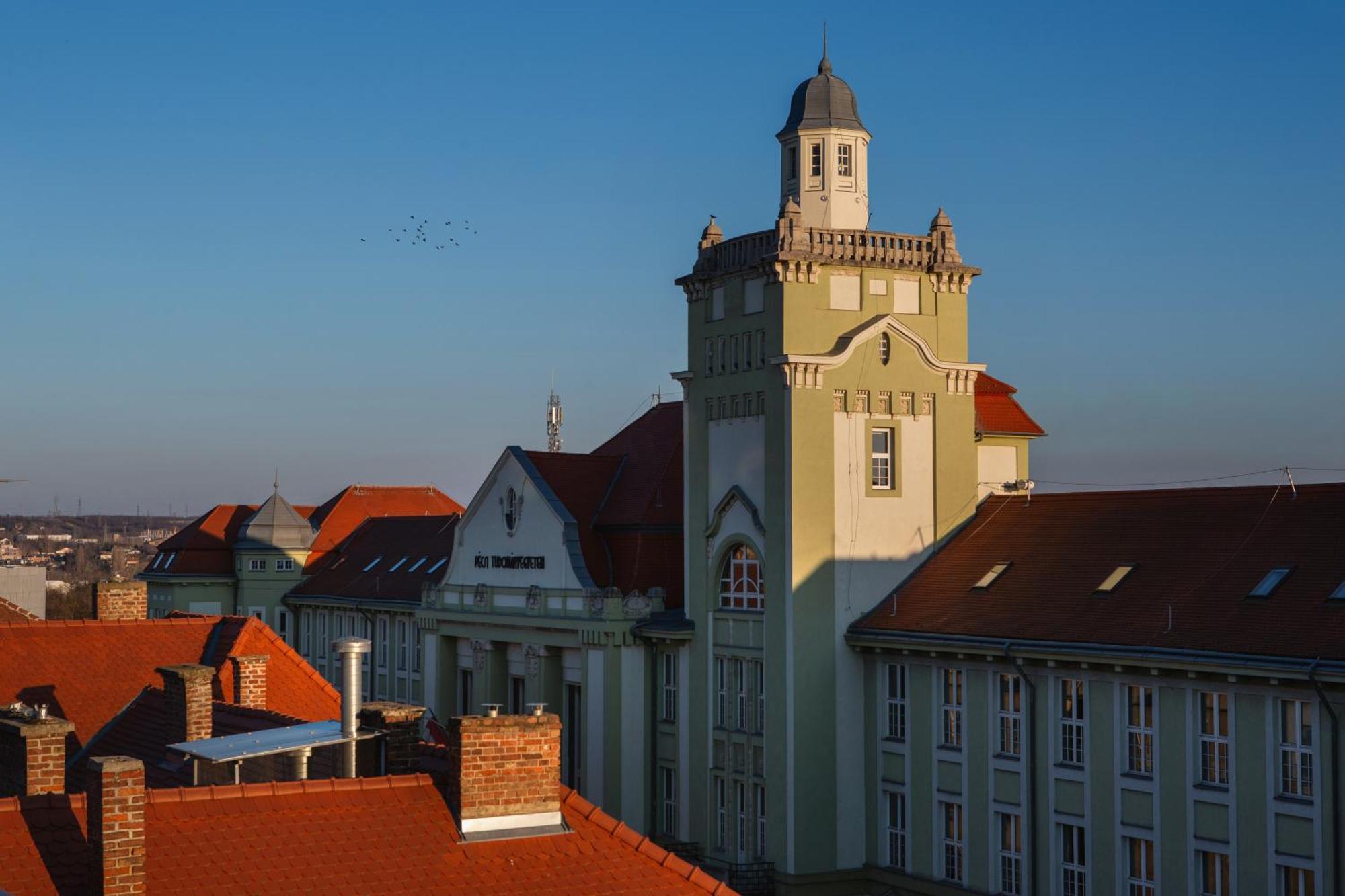 R73 Residences Pécs Esterno foto